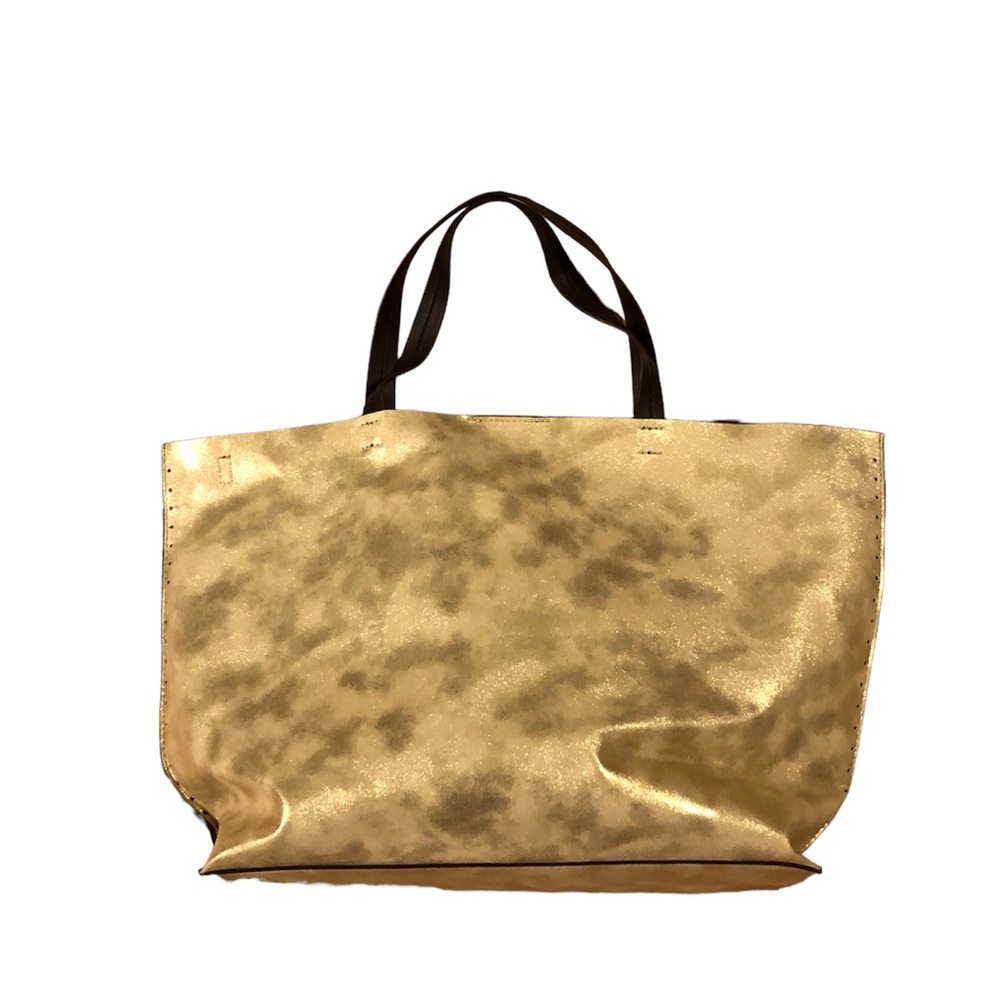 Chico’s NWOT gold faux leather tote bag. Lightweight and shiny!